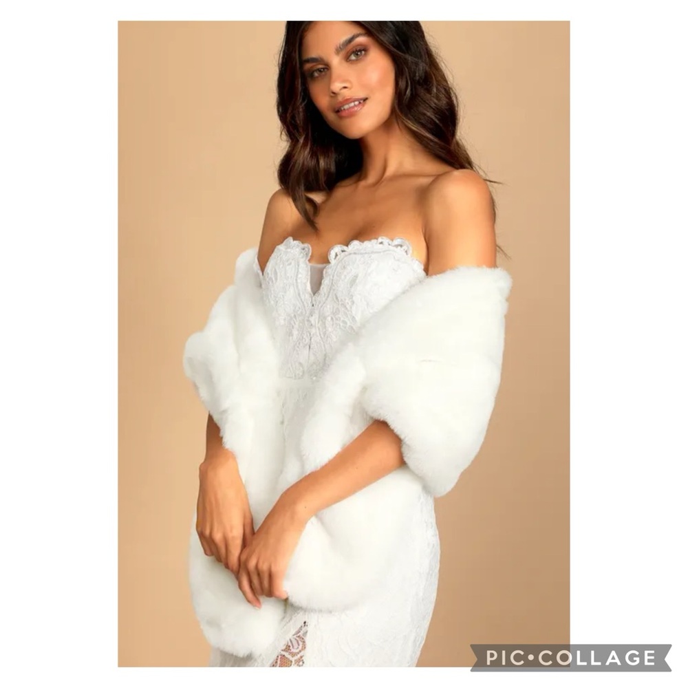 Upscale Style White Faux Fur Stole